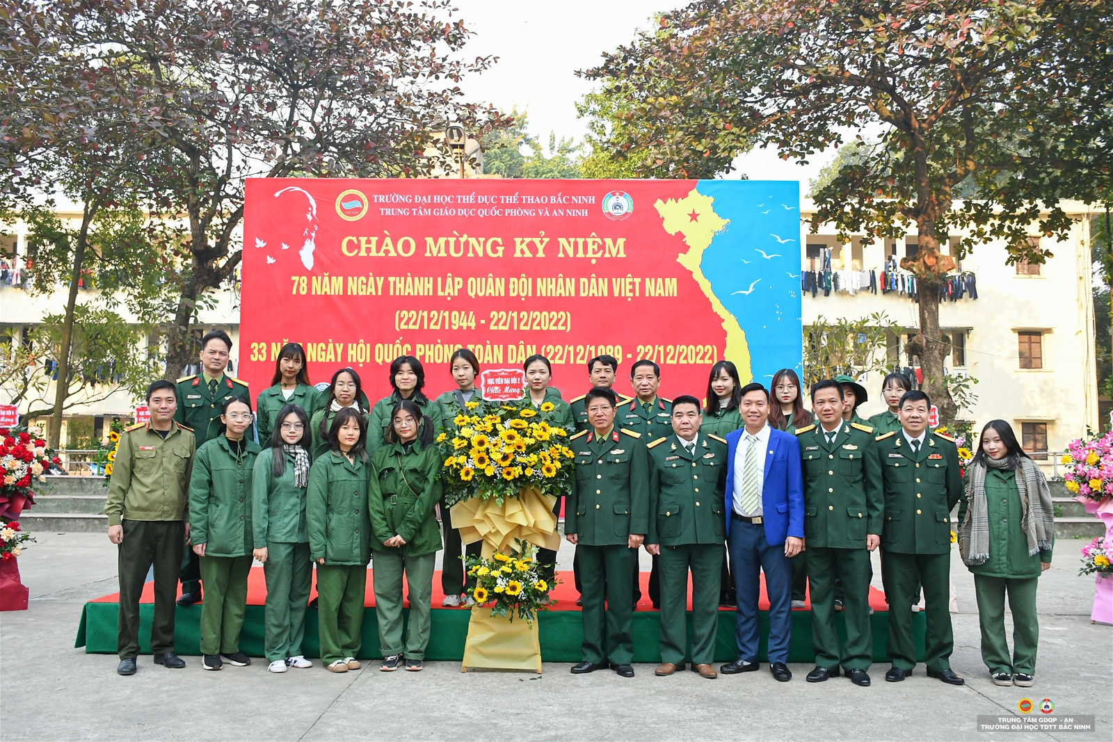 Gặp mặt truyền thống nhân kỷ niệm 78 năm ngày thành lập Quân đội nhân dân Việt Nam và 33 năm Ngày Quốc phòng toàn dân