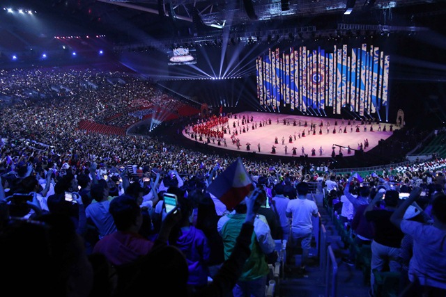 Tối ngày 30/11, Lễ khai mạc SEA Games 30 đã diễn ra trên sân vận động Philippines Arena.