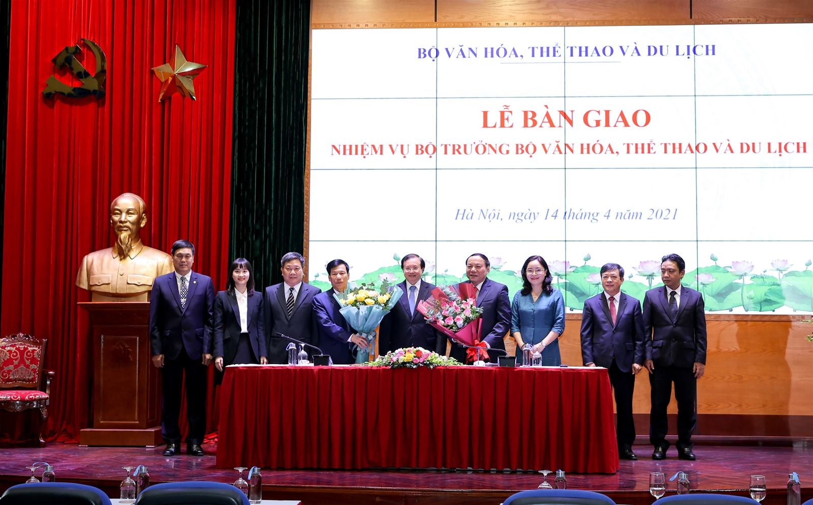 Bộ trưởng Nguyễn Văn Hùng: Phải học hỏi, vận dụng để đưa "cỗ xe tam mã" văn hóa, thể thao, du lịch về đích thành công
