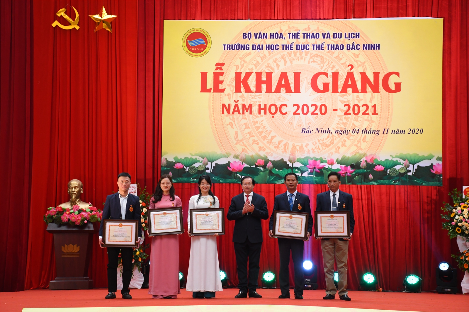 Chùm ảnh Trường Đại học Thể dục thể thao Bắc Ninh Khai giảng năm học 2020-2021