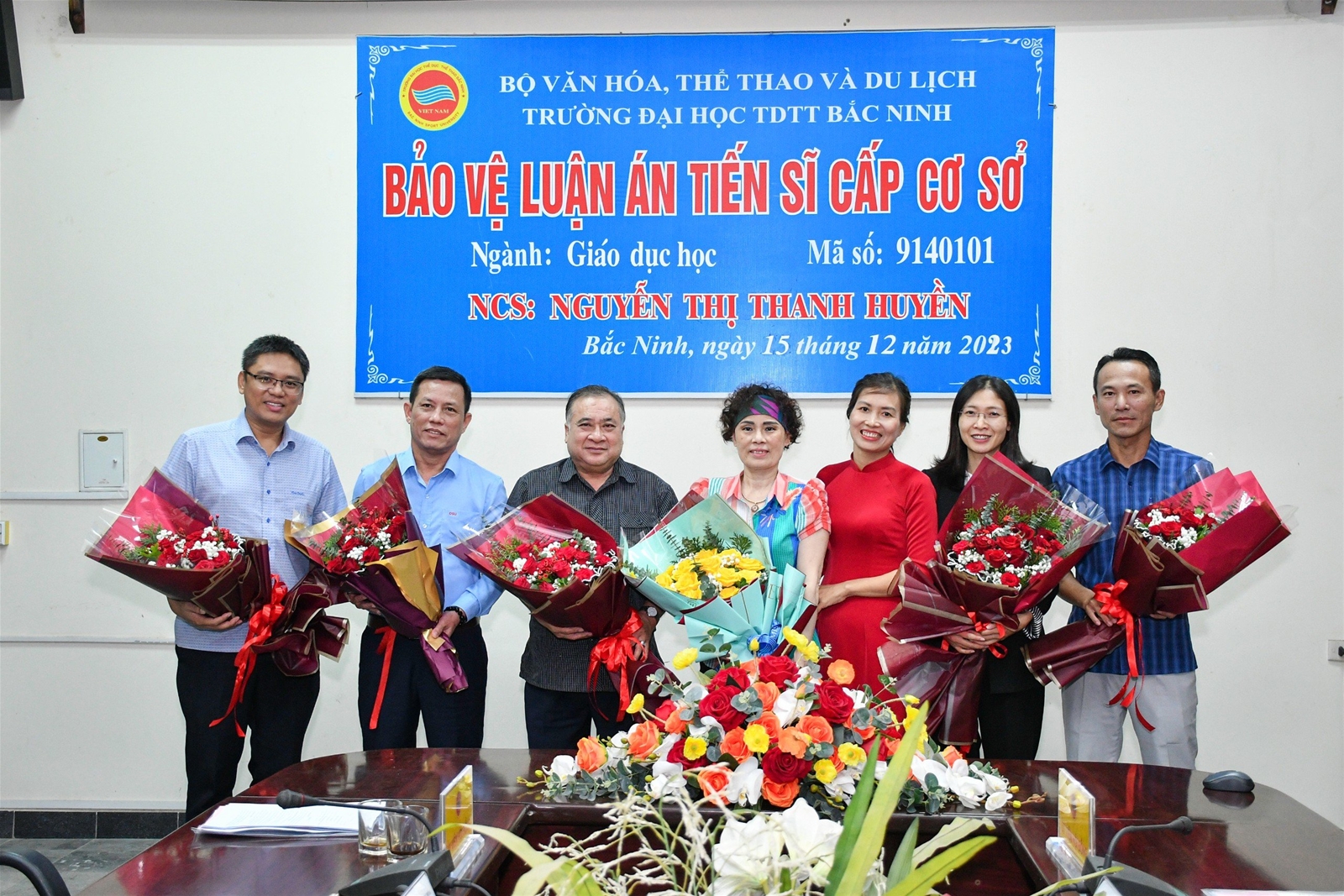 NCS Nguyễn Thị Thanh Huyền đã bảo vệ thành công luận án Tiến sỹ cấp cơ sở