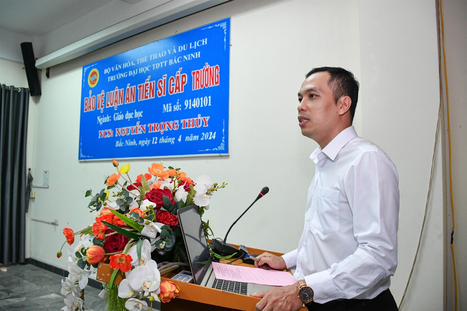 NCS Nguyễn Trọng Thủy bảo vệ thành công luận án tiến sĩ cấp Trường