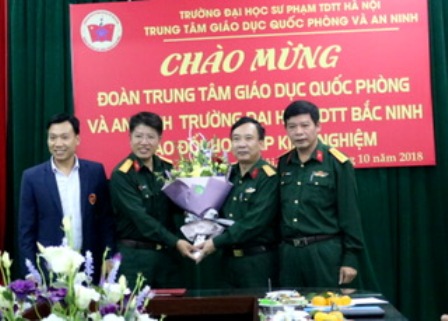 Trung tâm Giáo dục quốc phòng và An ninh Trường Đại học TDTT Bắc Ninh và Trung tâm Giáo dục quốc phòng và An ninh Trường Đại học Sư phạm TDTT Hà Nội ký kết đẩy mạnh hợp tác chuyên môn