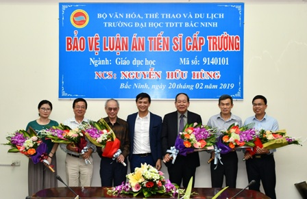 Đảng viên Trường Đại học TDTT Bắc Ninh học tập, quán triệt nghị quyết trung ương 6 khóa XIII của Đảng