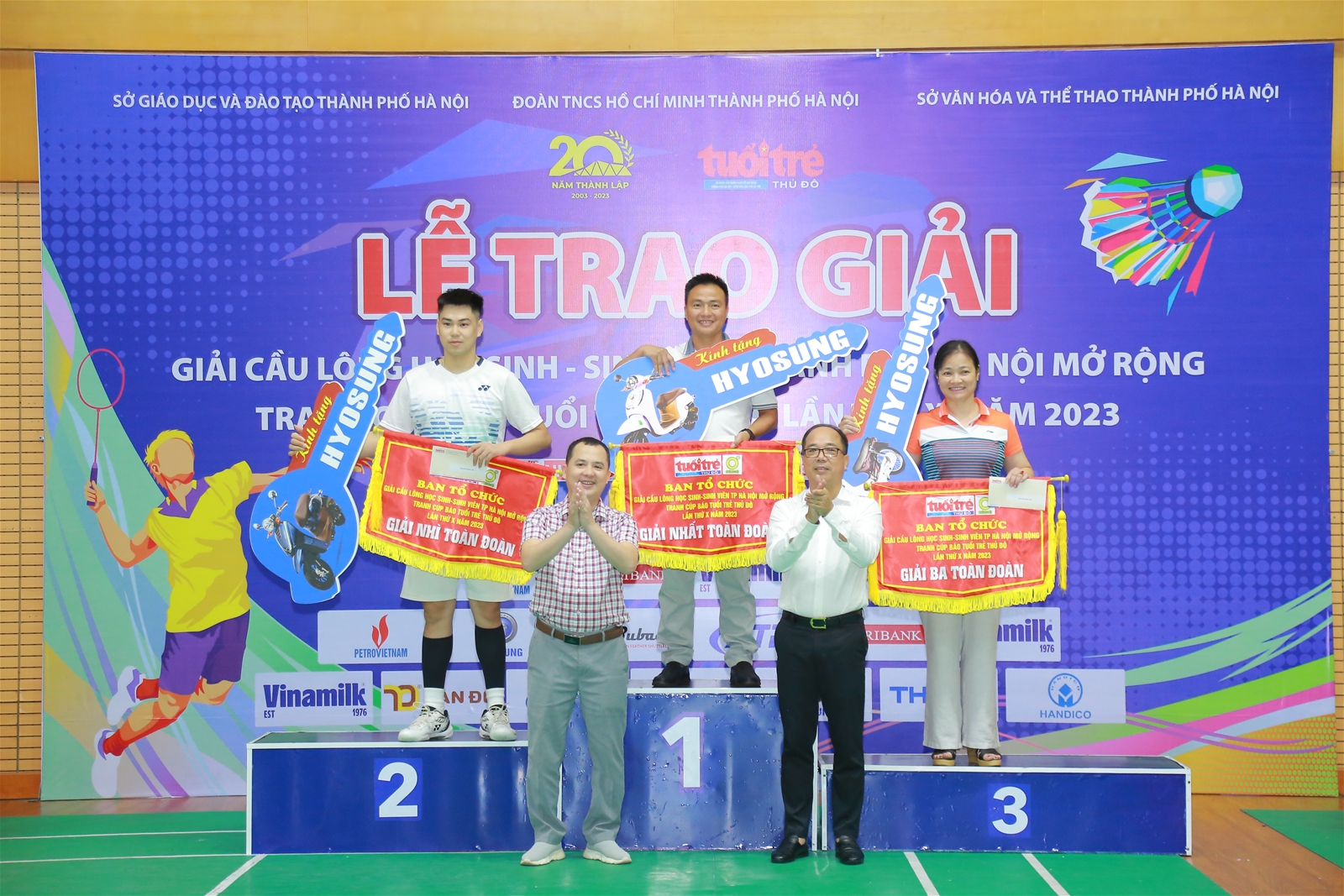 Trường PTNK TDTT Olympic thuộc Trường Đại học TDTT Bắc Ninh giành giải Nhất toàn đoàn tại Giải Cầu lông HS-SV TP Hà Nội mở rộng tranh cúp báo Tuổi trẻ Thủ đô lần thứ X.