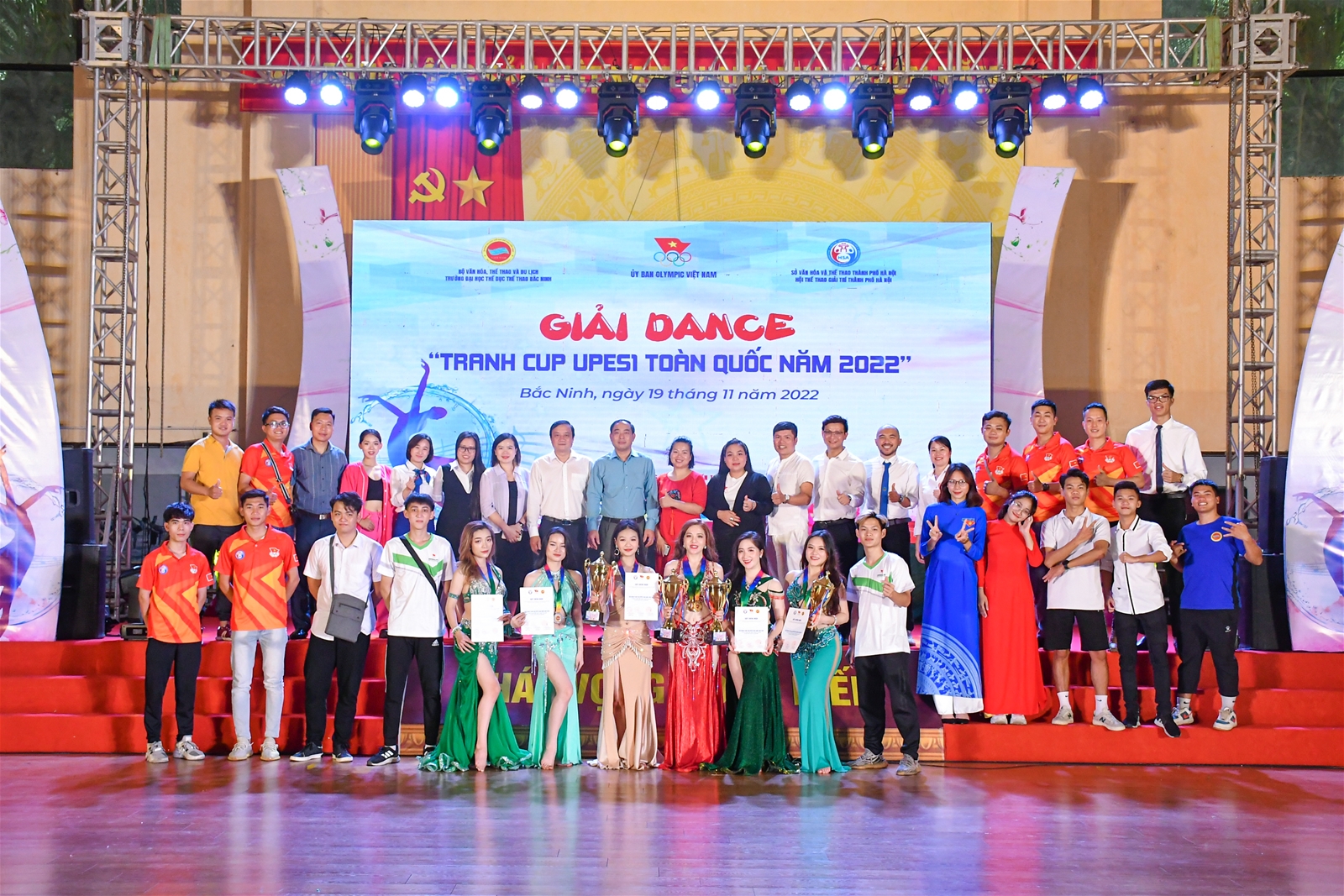 Sắc màu ấn tượng tại Giải Dance tranh cup UPES1 toàn quốc năm 2022