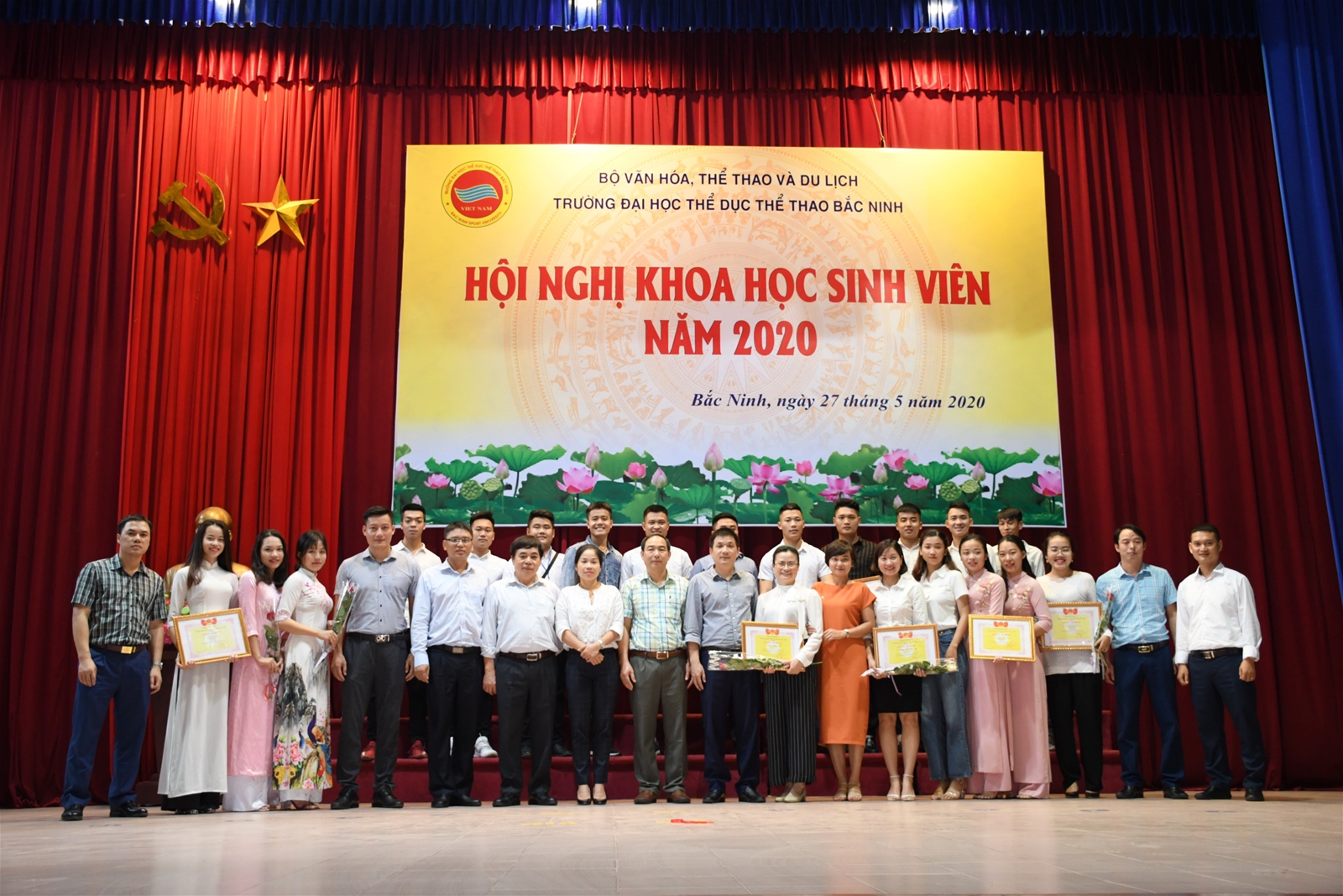 Nghiên cứu sinh Phạm Thanh Lương bảo vệ thành công luận án tiến sĩ cấp cơ sở