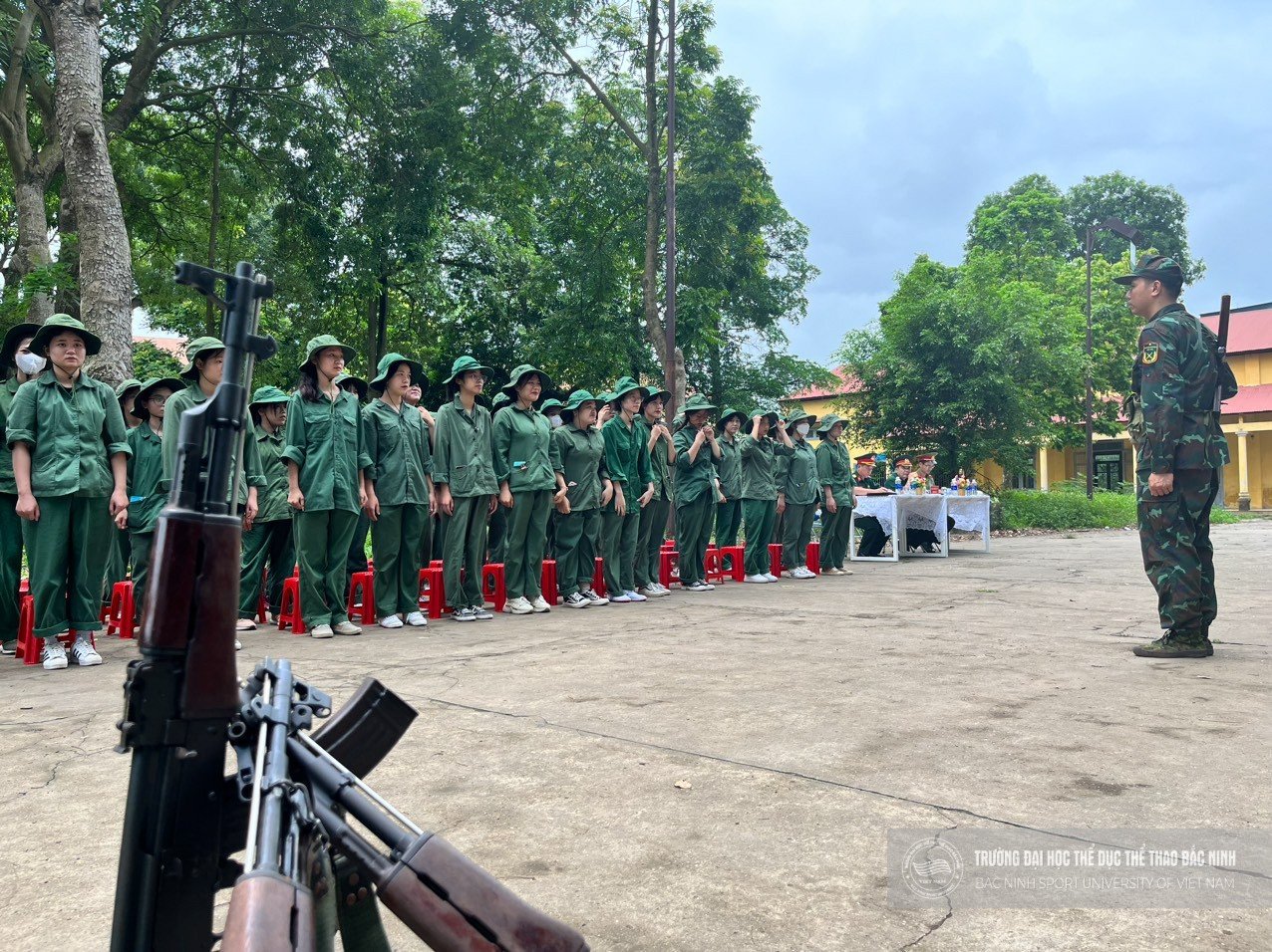 Quyết định hoàn thành chương trình GDQP&AN  Trường Trường Đại học Coong nghiệp dệt may Hà Nội được đạo tạo tại Trung tâm QPAN&AN từ ngày 10/2/2025 đến ngày 28/2/2025