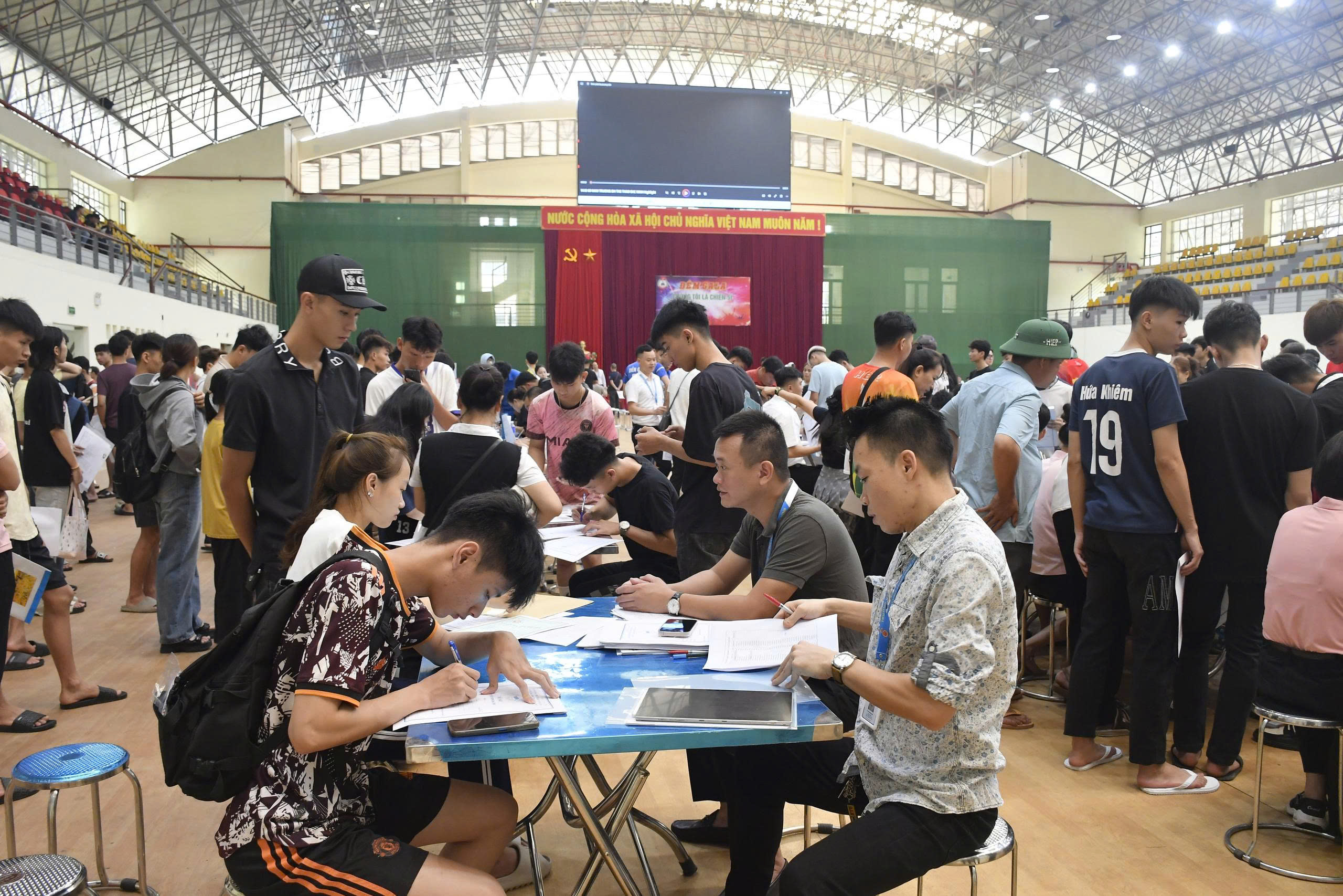 Trường Đại học TDTT Bắc Ninh làm tốt công tác đón tiếp thí sinh dự thi Tuyển sinh Đại học chính quy đợt 1 lần 2 năm 2025