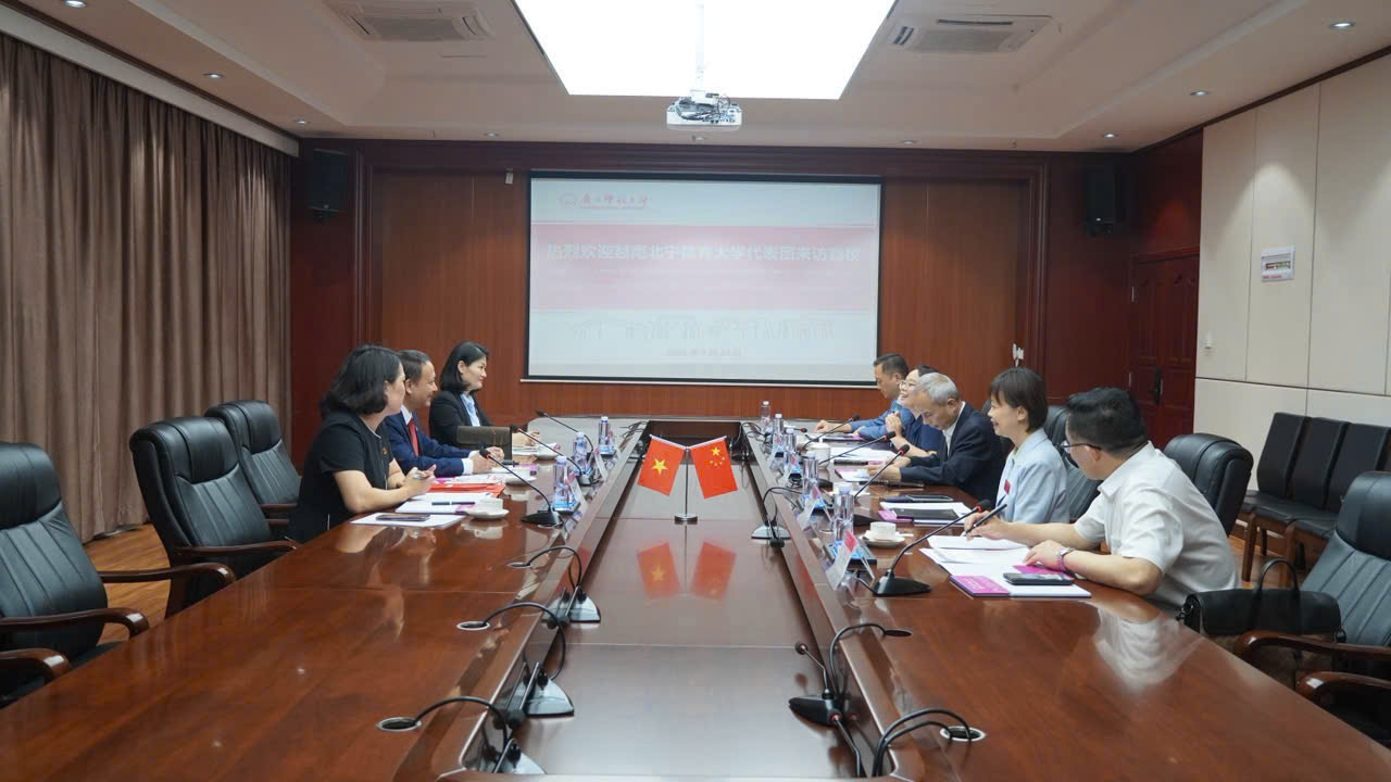 Đoàn công tác Trường Đại học Thể dục Thể thao Bắc Ninh tăng cường hợp tác quốc tế tại Trung Quốc