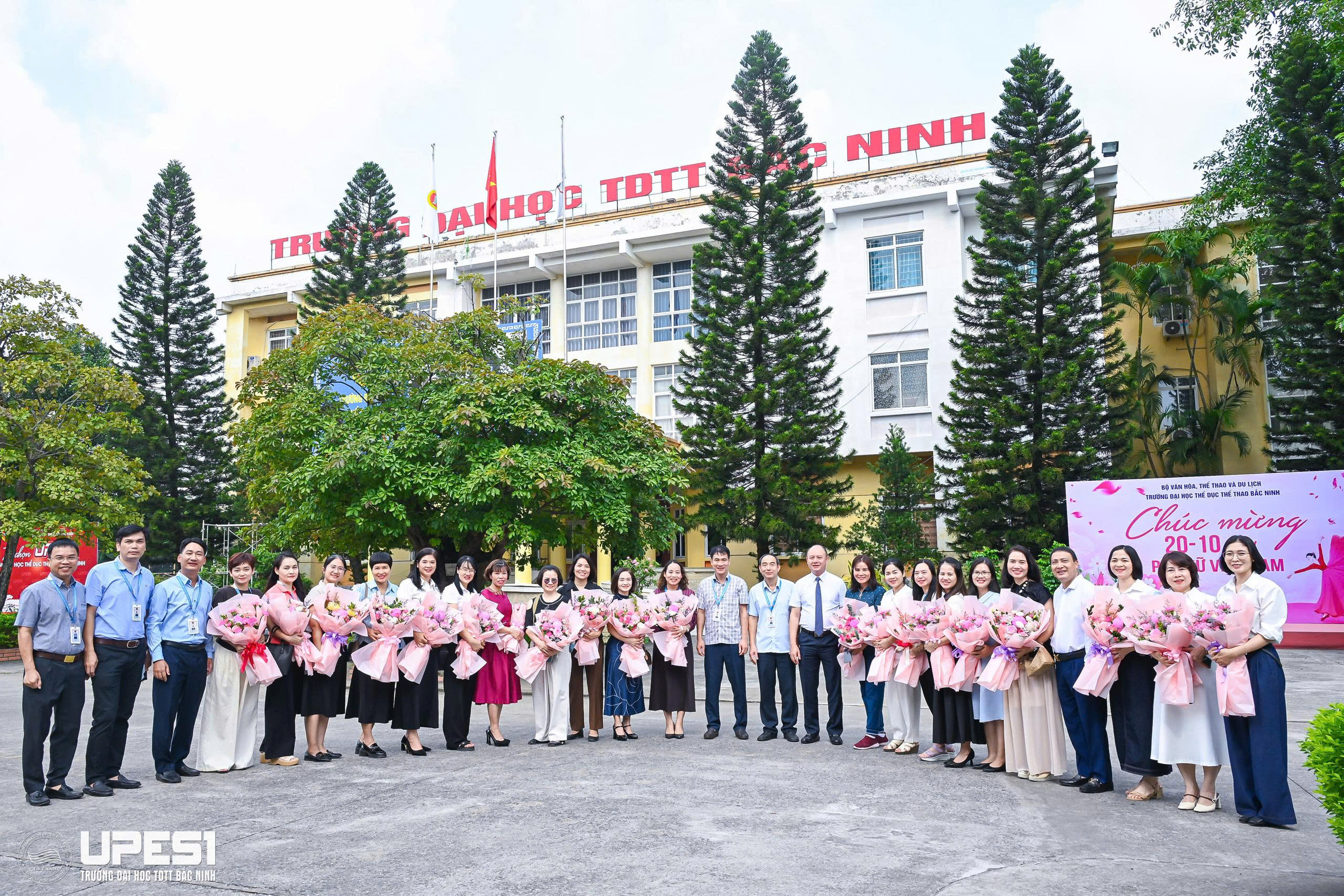 Gặp mặt nữ cán bộ lãnh đạo, quản lý và nữ tiến sĩ nhân kỷ niệm Ngày Phụ nữ Việt Nam 20/10